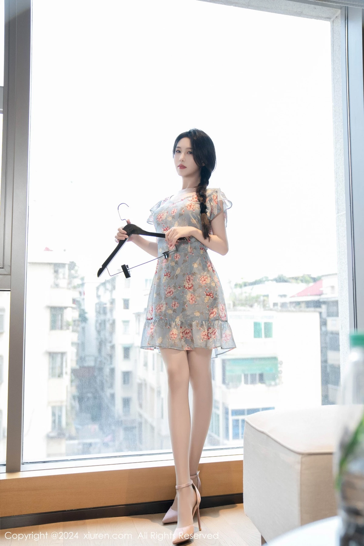 秀人集.com_[XiuRen秀人网]No.8704_模特利世性感花纹图案连衣短裙配超薄肉丝秀曼妙身姿诱惑写真80P