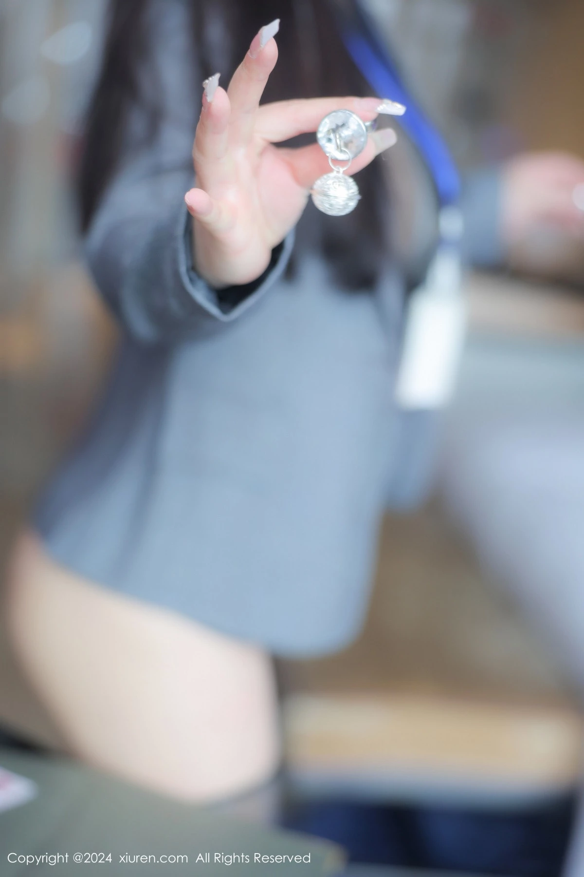 秀人集.com_[XiuRen秀人网]No.8712_模特王婉悠Queen性感灰色西服露情趣内衣秀惹火身材诱惑写真82P