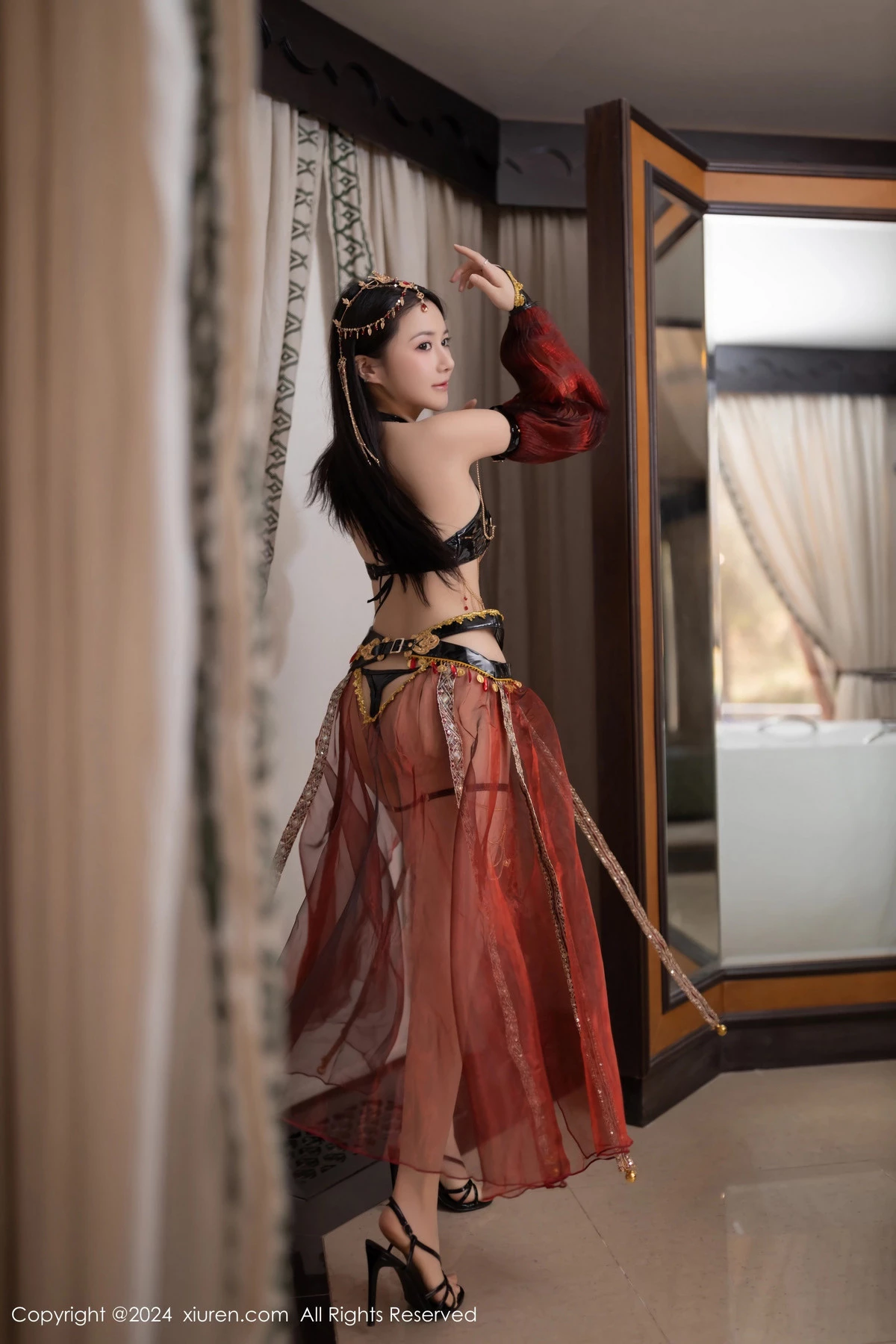 秀人集.com_[XiuRen秀人网]No.8778_模特鱼子酱Fish性感舞娘薄纱露黑色情趣内衣秀完美身材诱惑写真80P