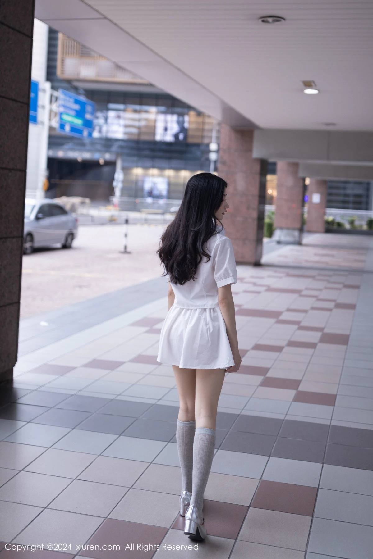 秀人集.com_[XiuRen秀人网]No.8793_模特鱼尾fish性感白色短裙套装露粉色内衣秀曼妙身姿迷人写真80P