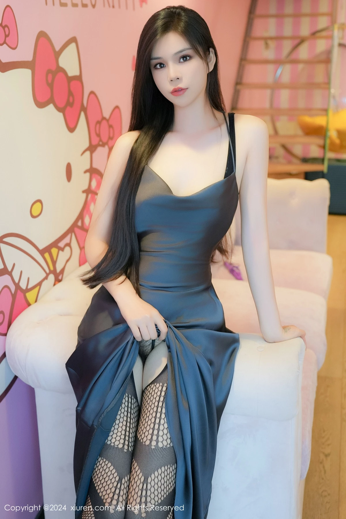 秀人集.com_[XiuRen秀人网]No.8795_模特雪糕CiCi性感紫色长裙露缕空连体黑丝秀完美身材诱惑写真98P