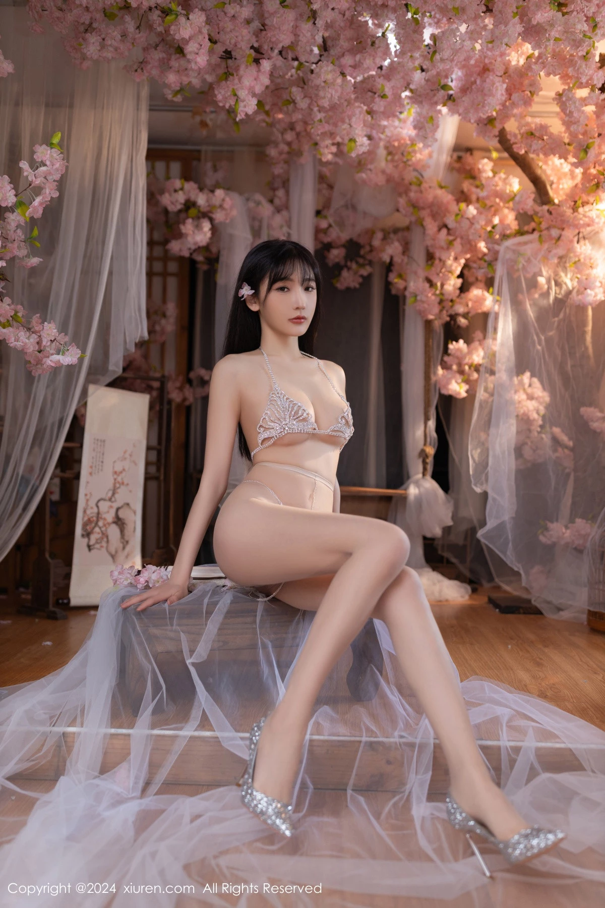秀人集.com_[XiuRen秀人网]No.8807_模特陆萱萱性感白色轻透网纱配白色珍珠内衣秀惹火身材诱惑写真80P