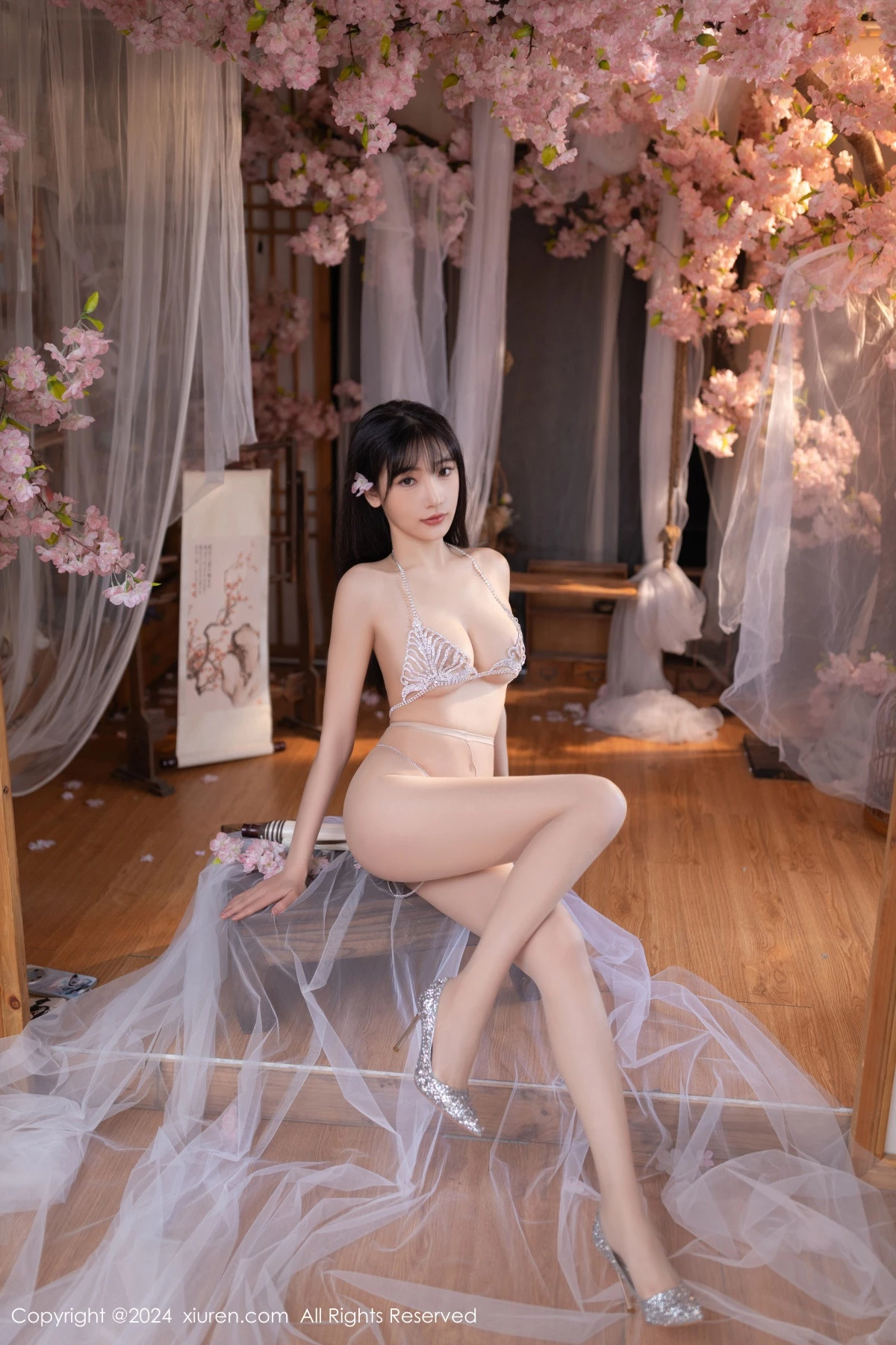 秀人集.com_[XiuRen秀人网]No.8807_模特陆萱萱性感白色轻透网纱配白色珍珠内衣秀惹火身材诱惑写真80P