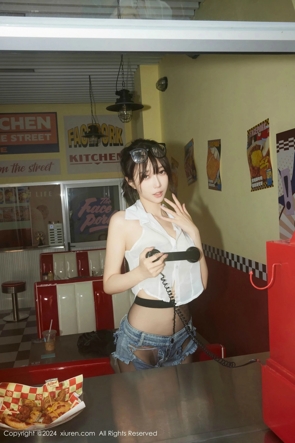 秀人集.com_[XiuRen秀人网]No.8811_模特玥儿玥er性感蓝色超短牛仔裤配超薄黑丝秀曼妙身姿诱惑写真74P