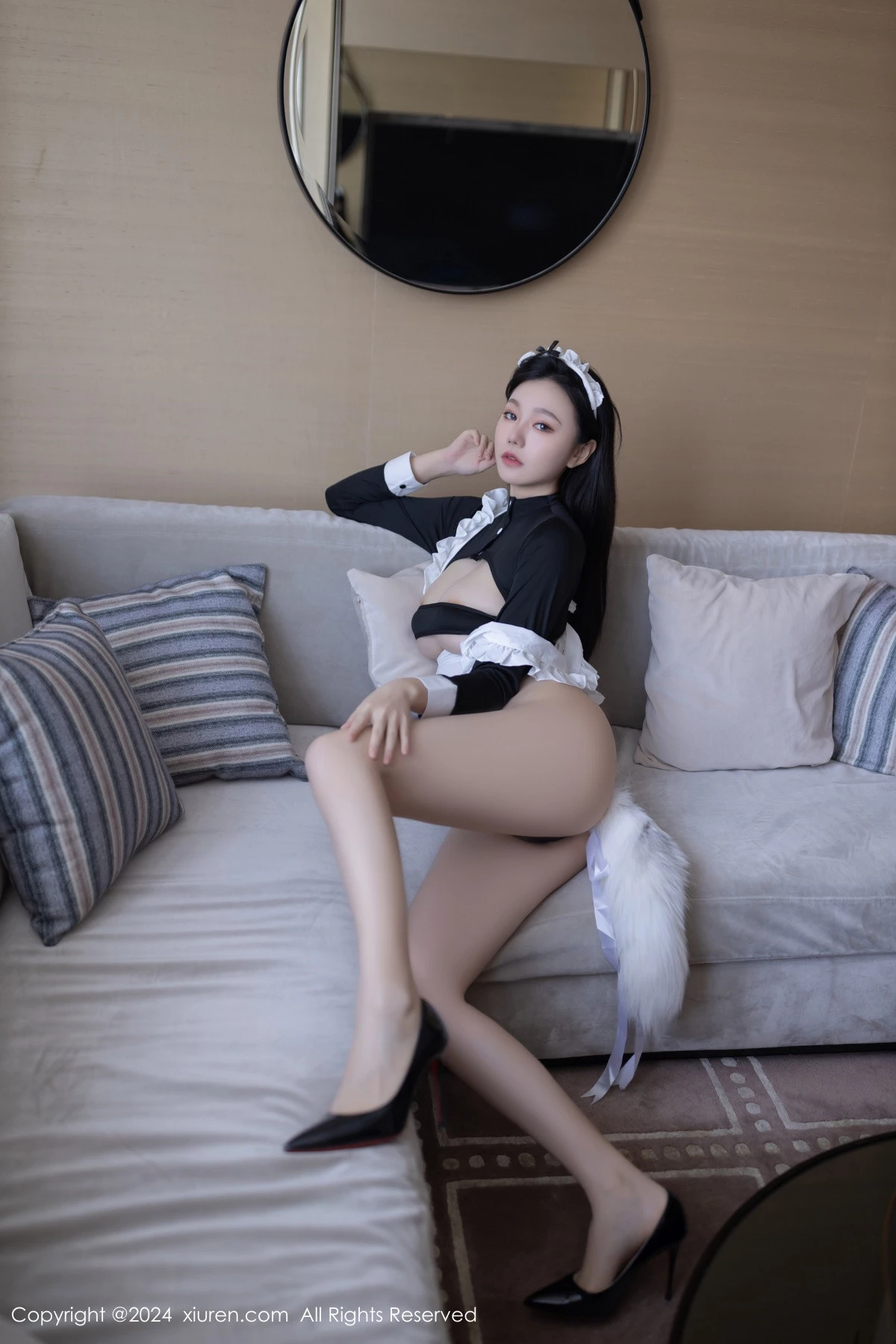 秀人集.com_[XiuRen秀人网]No.8720_模特安然anran性感黑色女仆服饰配黑丝裤袜秀柔美身段诱惑写真80P