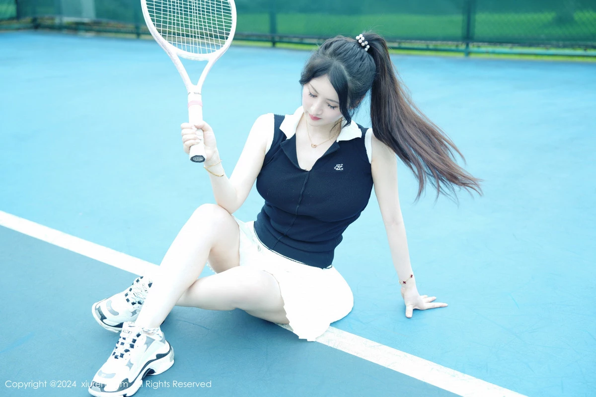 秀人集.com_[XiuRen秀人网]No.8821_模特诗诗kiki户外性感运动装露粉色内衣秀丰腴身姿惹火诱惑写真74P