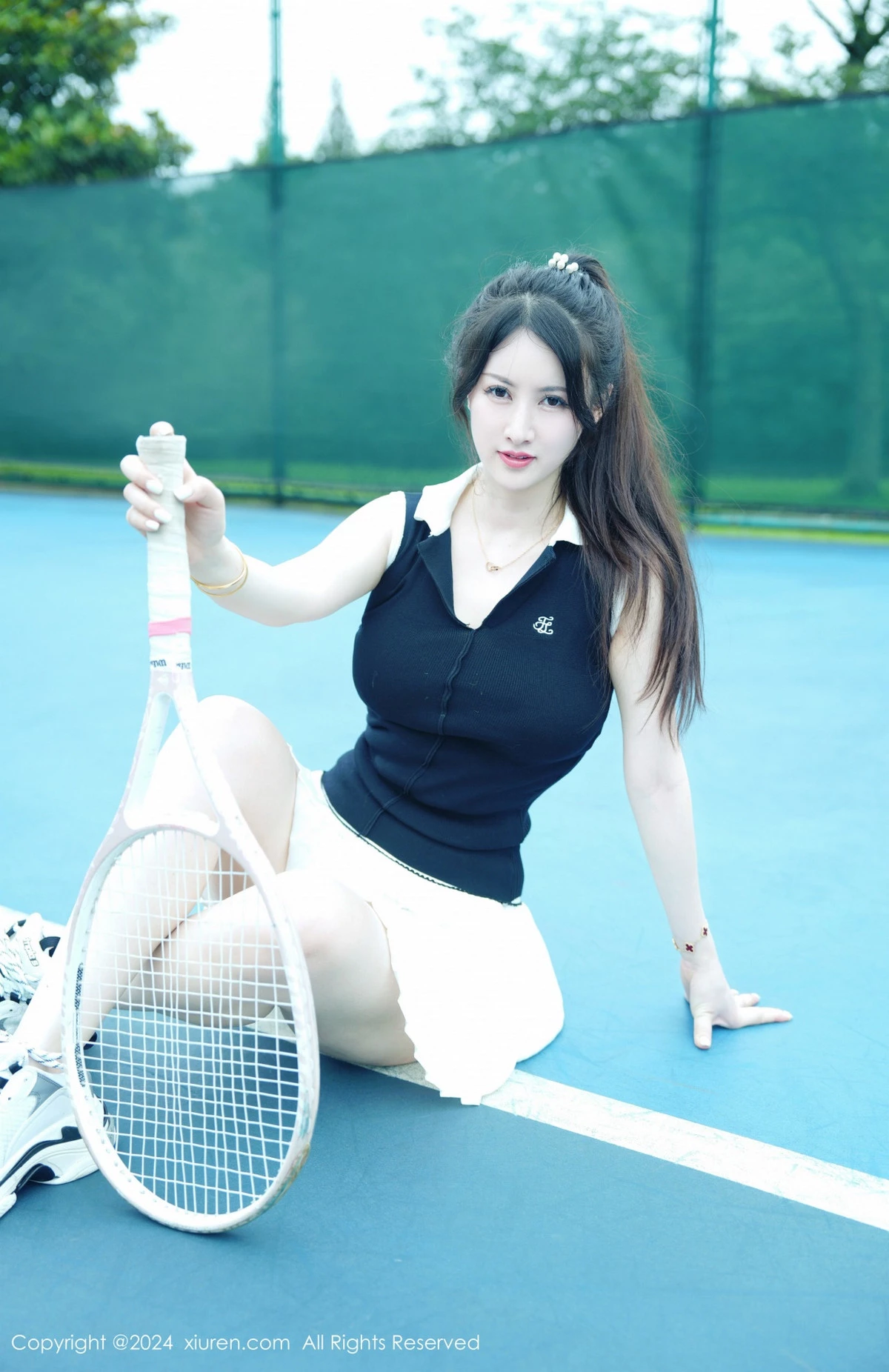 秀人集.com_[XiuRen秀人网]No.8821_模特诗诗kiki户外性感运动装露粉色内衣秀丰腴身姿惹火诱惑写真74P