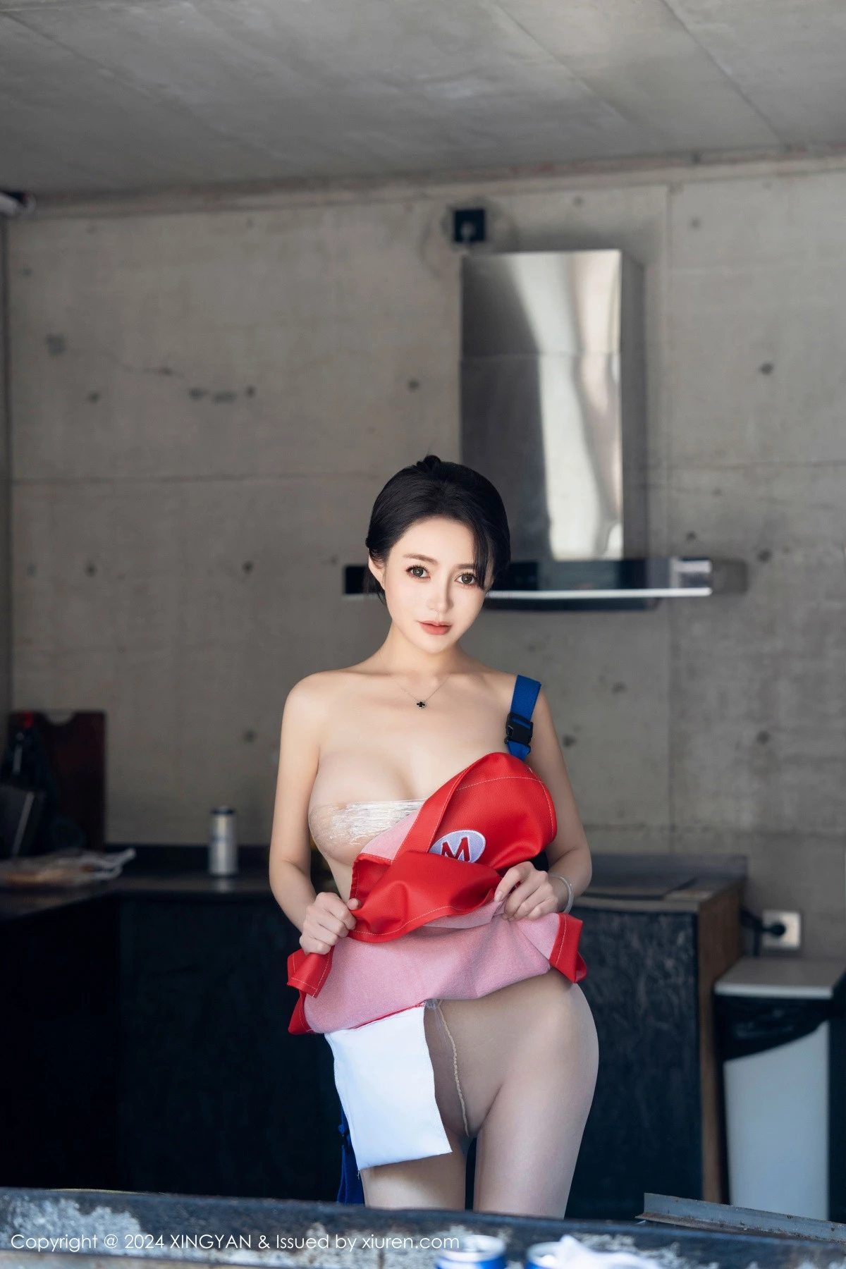 秀人集.com_[XINGYAN星颜社]VOL.253_模特林幼一厨房场景性感红色围裙配白丝袜秀丰腴身姿诱惑写真81P