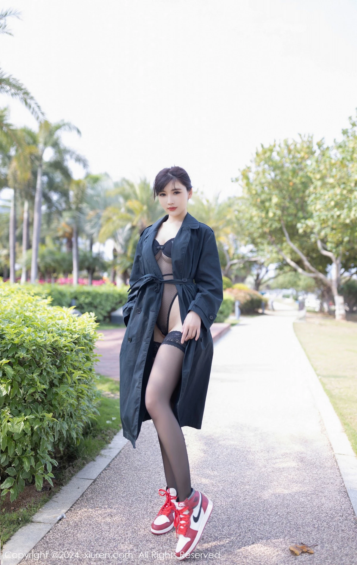 秀人集.com_[XiuRen秀人网]No.8844_模特陆萱萱性感黑色蕾丝情趣服饰配黑丝袜秀柔美身姿诱惑写真80P