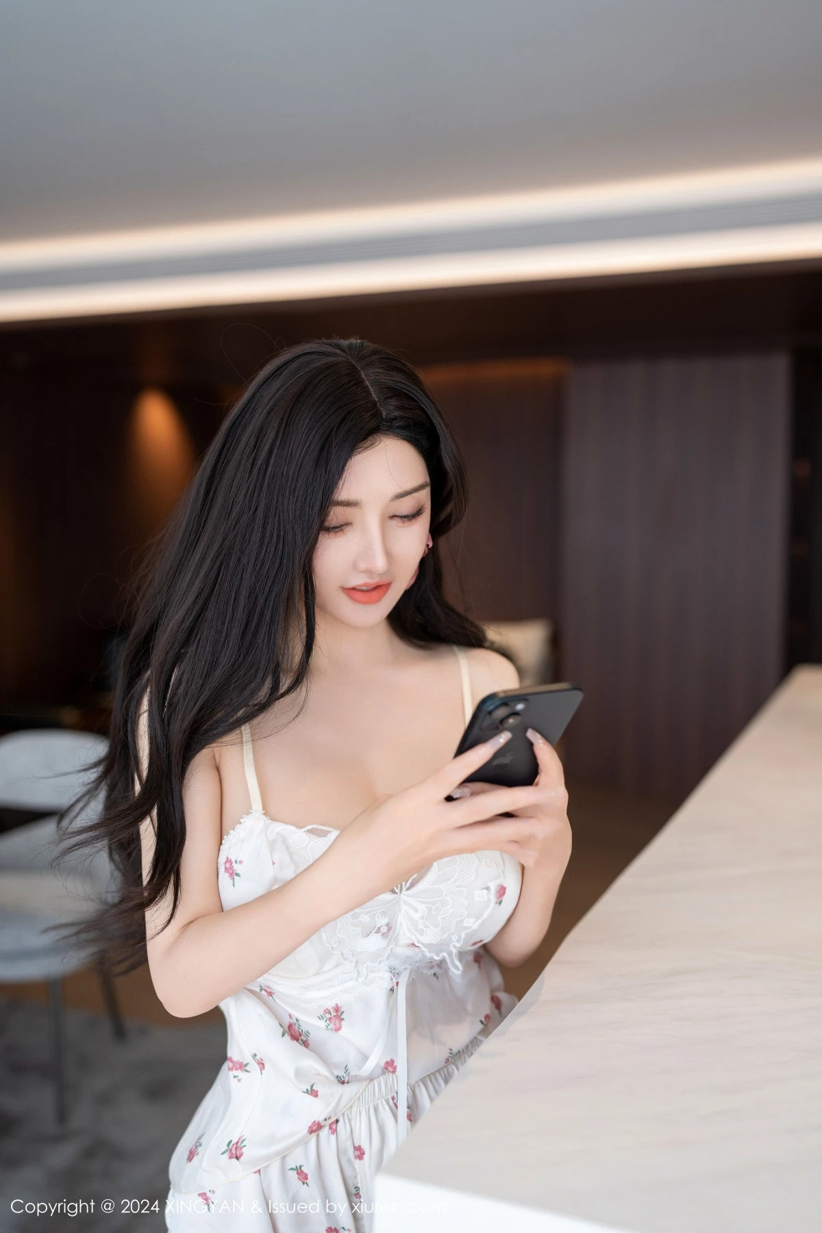 秀人集.com_[XINGYAN星颜社]VOL.255_模特合集潘思沁＆李丽莎家访主题性感服饰秀完美身材诱惑写真81P