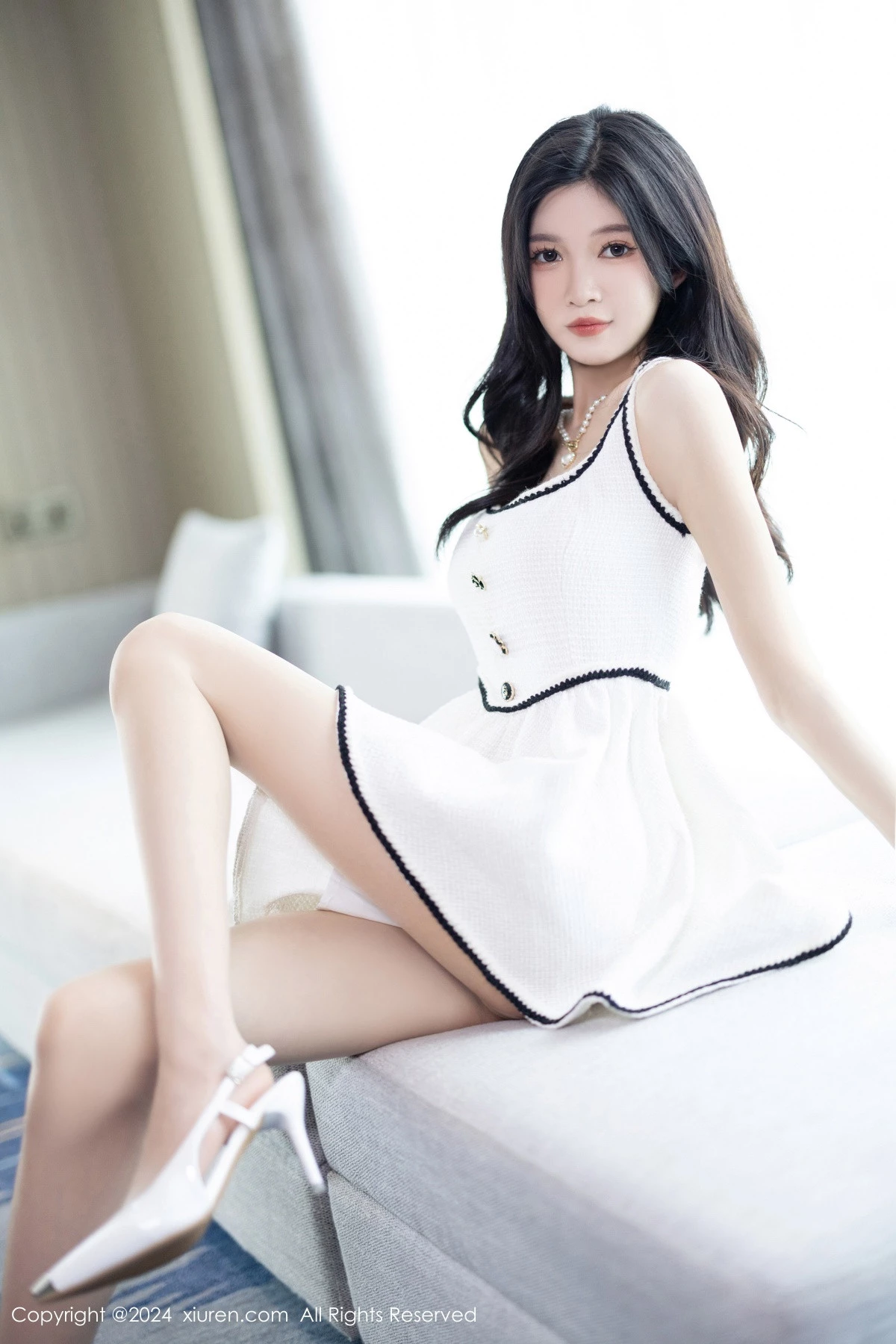 秀人集.com_[XiuRen秀人网]No.8861_模特程程程私房性感白色连衣短裙配白色丝袜秀曼妙身姿迷人写真83P