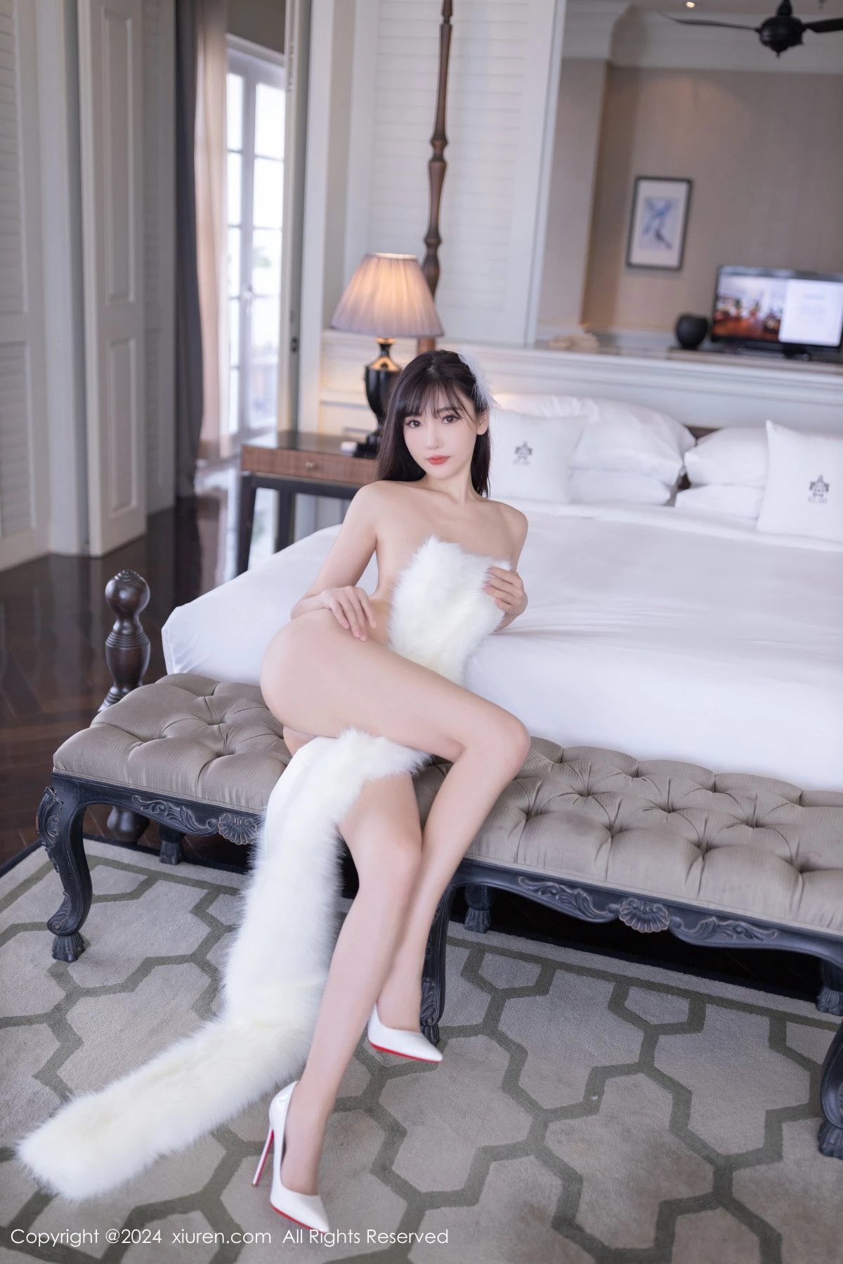 秀人集.com_[XiuRen秀人网]No.8880_模特陆萱萱性感白色透视旗袍配超薄肉丝秀惹火身材撩人诱惑写真81P