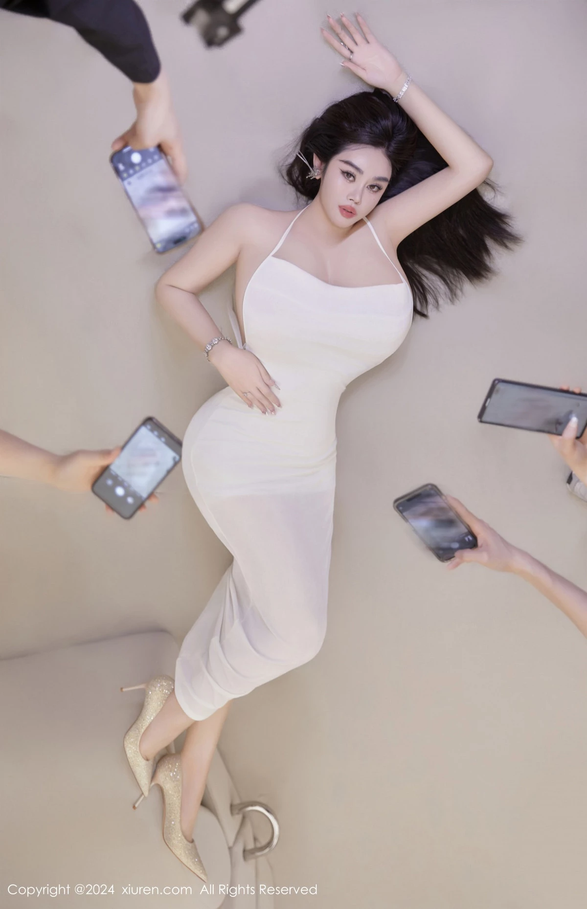 秀人集.com_[XiuRen秀人网]No.8878_模特戴渃欣性感紫色连衣裙+白色连衣裙秀丰满身材惹火诱惑写真47P