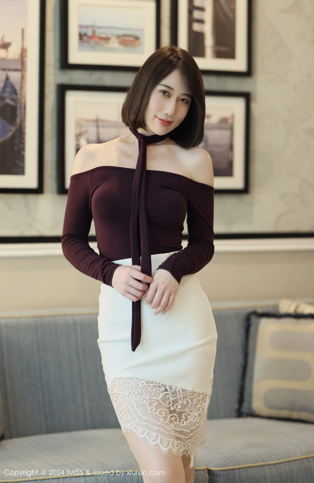 秀人集.com_[IMISS爱蜜社]Vol.773_模特瑞妤性感深色上衣配白短裙露超薄肉丝秀翘臀美腿诱惑写真50P