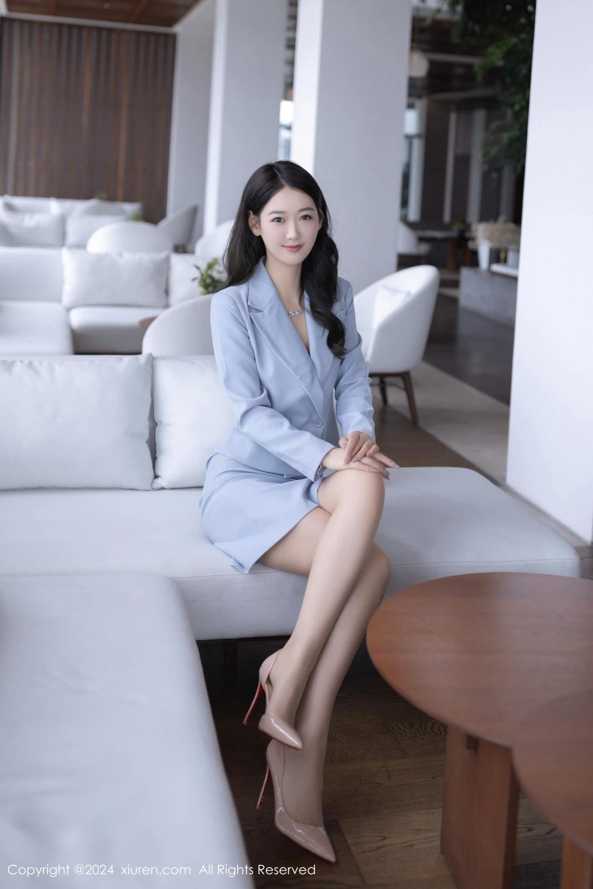 秀人集.com_[XiuRen秀人网]No.8935_模特唐安琪性感OL制服露黑色内衣配开档肉丝秀曼妙身姿诱惑写真80P