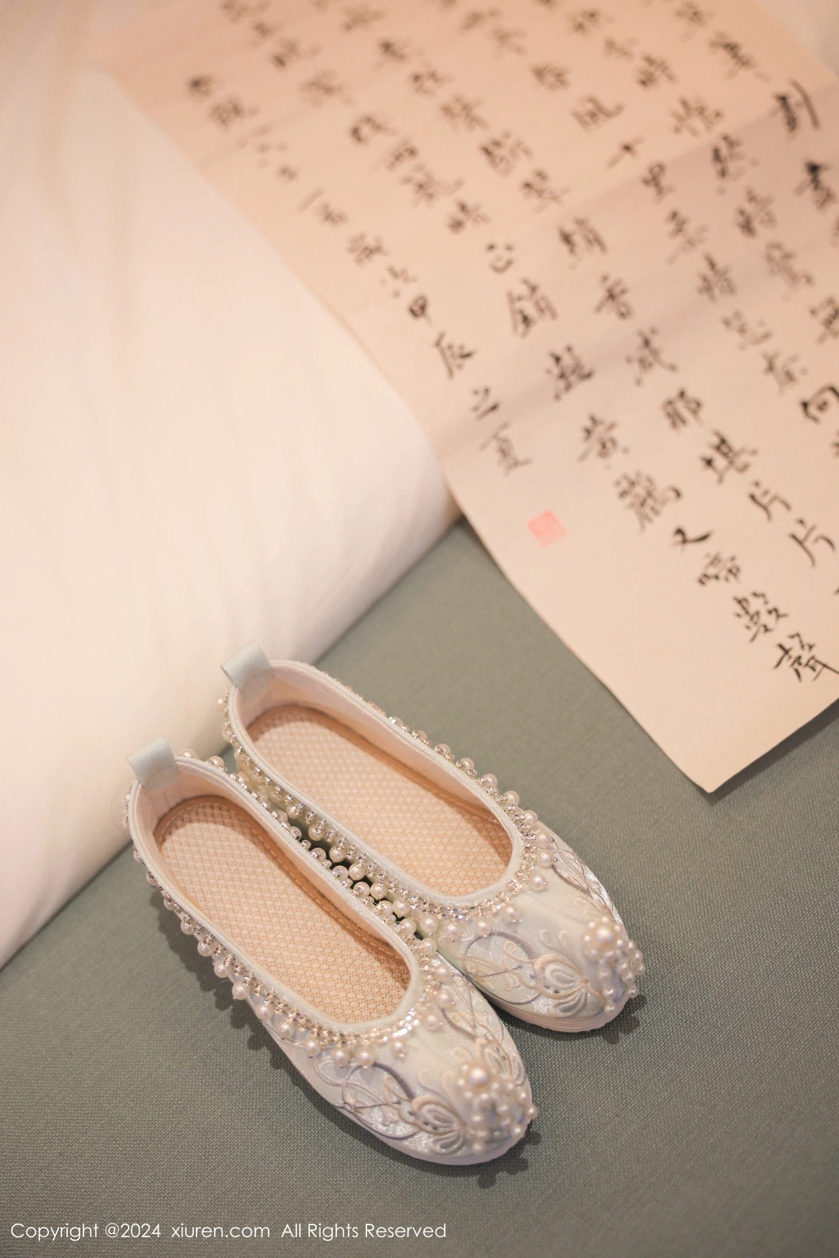 秀人集.com_[XiuRen秀人网]No.8937_模特蛋蛋宝私房性感绿色古装服饰配超薄肉丝秀丰腴身姿诱惑写真83P