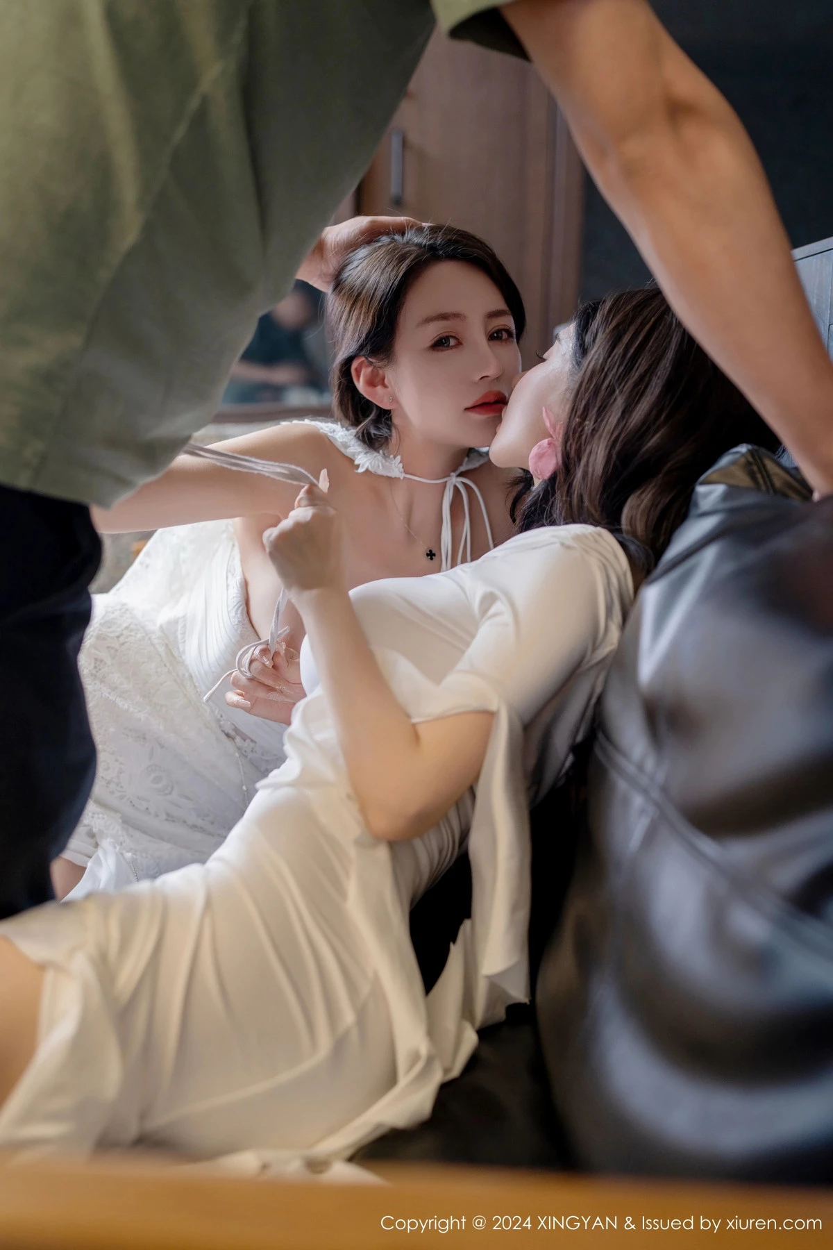 秀人集.com_[XINGYAN星颜社]VOL.261_模特合集女神林幼一＆潘思沁性感白色连衣裙秀丰满身材诱惑写真82P