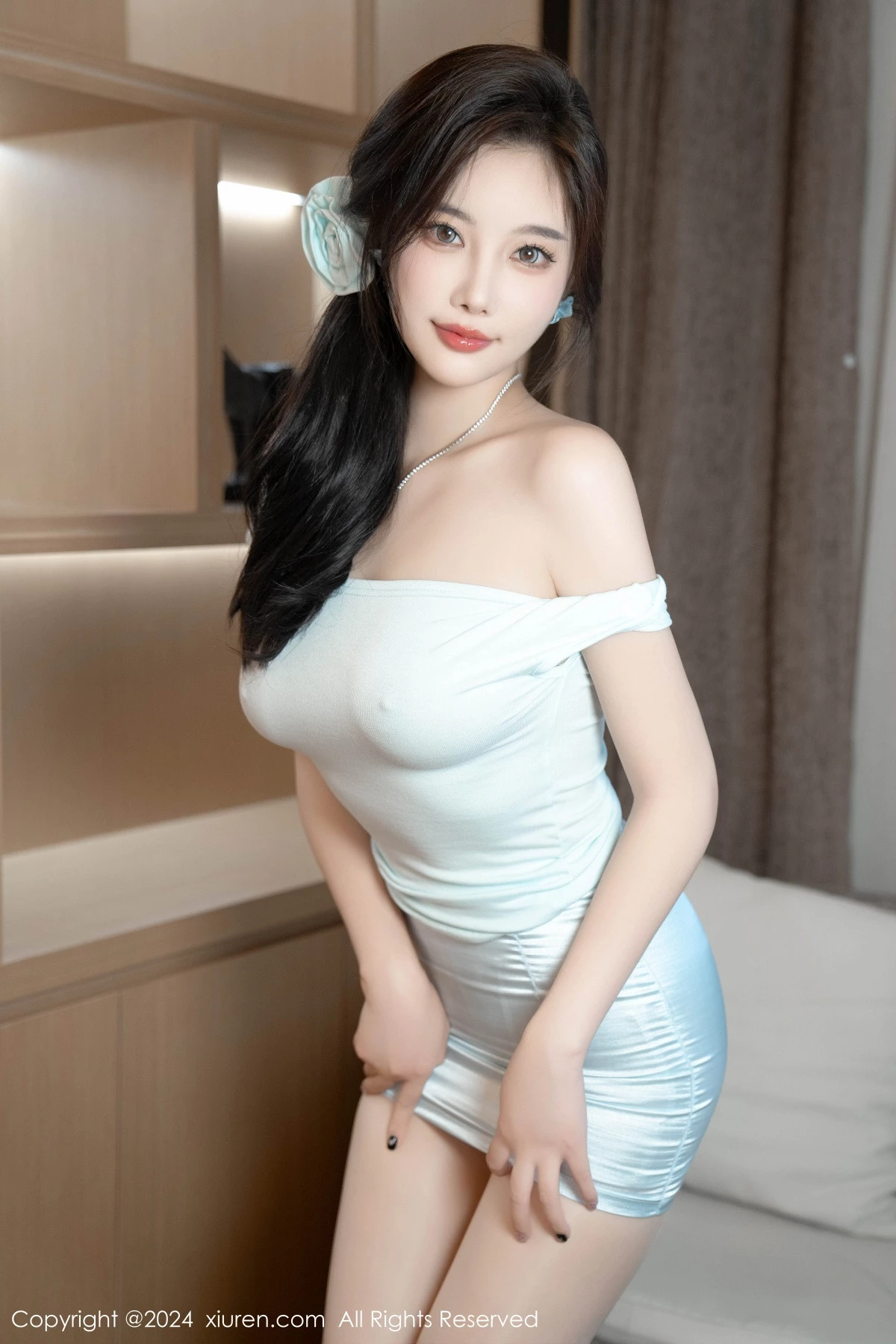 秀人集.com_[XiuRen秀人网]No.8960_女神杨晨晨Yome性感白色连衣短裙配白丝袜秀丰腴身姿诱惑写真89P