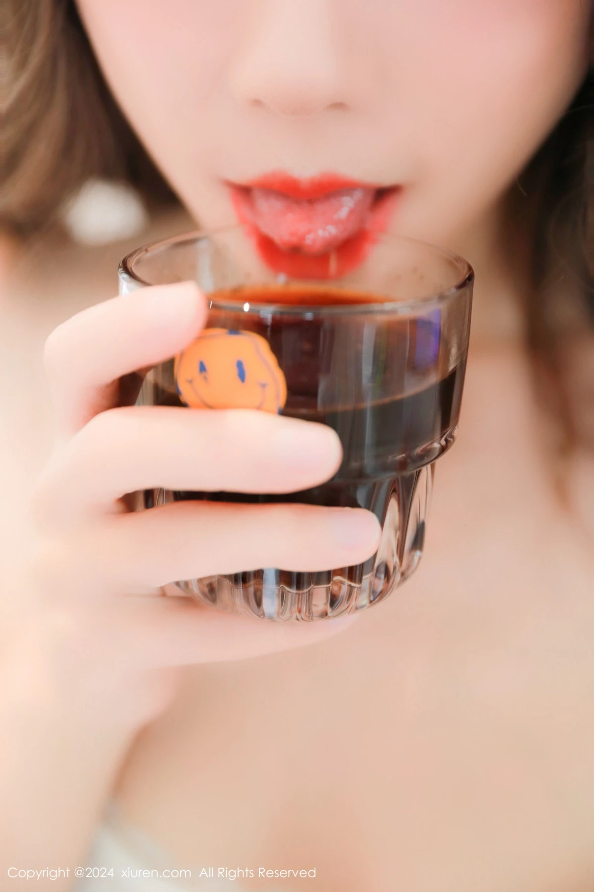 秀人集.com_[XiuRen秀人网]No.8964_模特桃妖夭性感白色服饰配超短牛仔裤秀曼妙身姿惹火诱惑写真83P