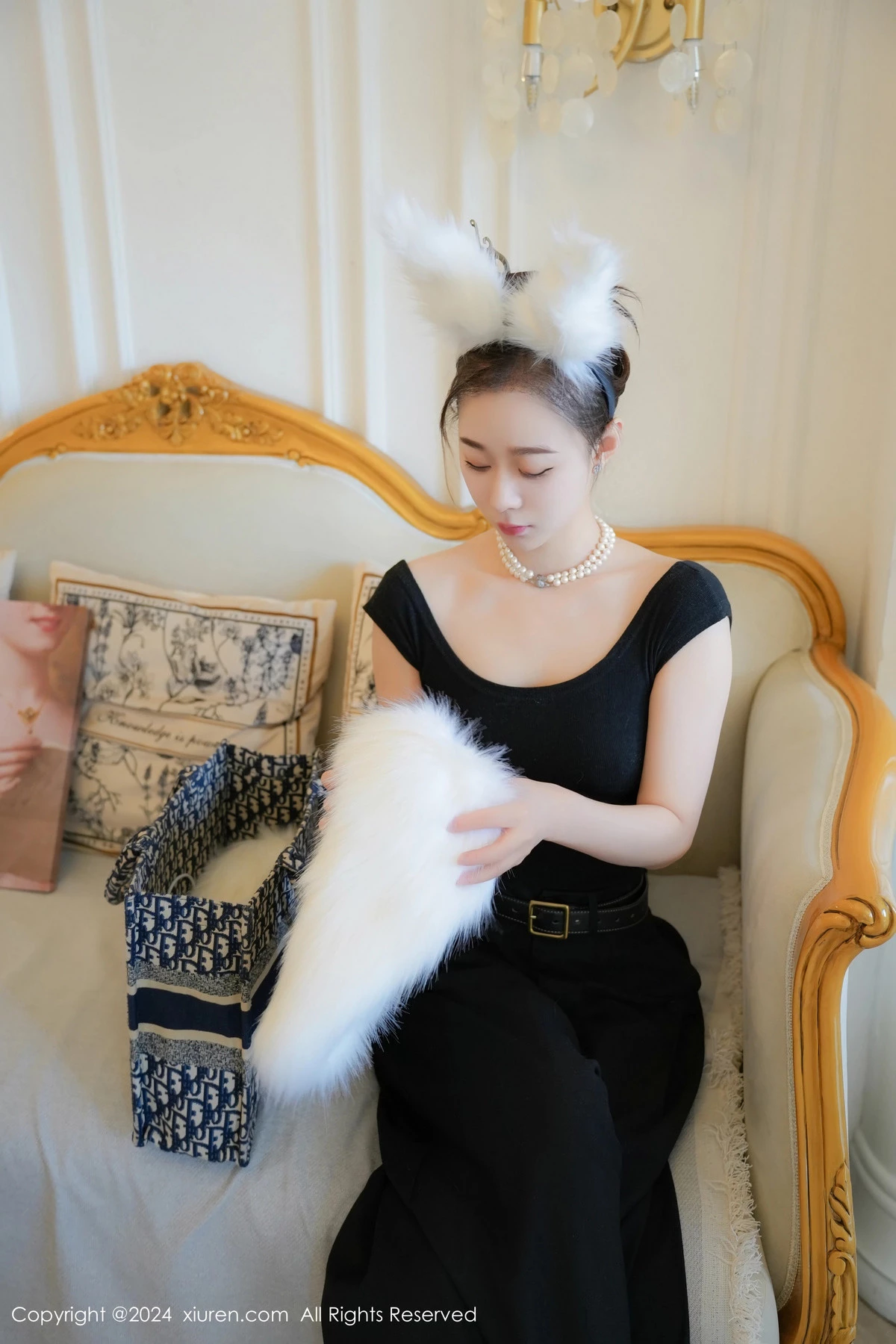 秀人集.com_[XiuRen秀人网]No.8955_模特喵喵JOJO黑色连衣裙露白色情趣内衣秀曼妙身姿诱惑写真80P