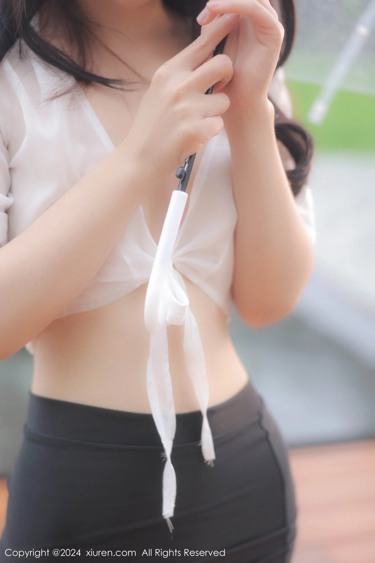 秀人集.com_[XiuRen秀人网]No.8885_模特桃妖夭性感白色轻透上衣配黑短裙露白色丝袜撩人诱惑写真92P