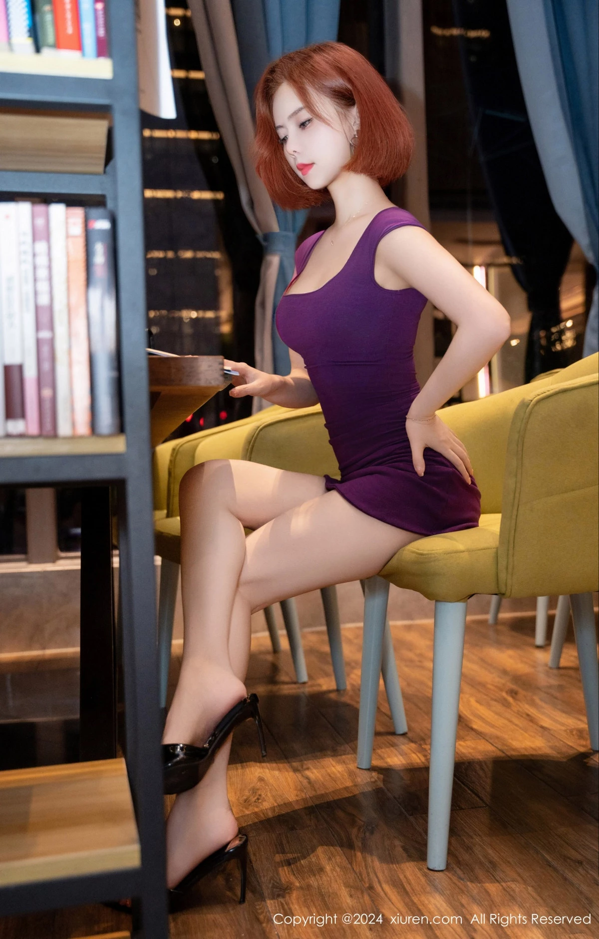 秀人集.com_[XiuRen秀人网]No.8978_模特白芷yy性感紫色连衣短裙露紫红色内衣秀曼妙身姿诱惑写真85P