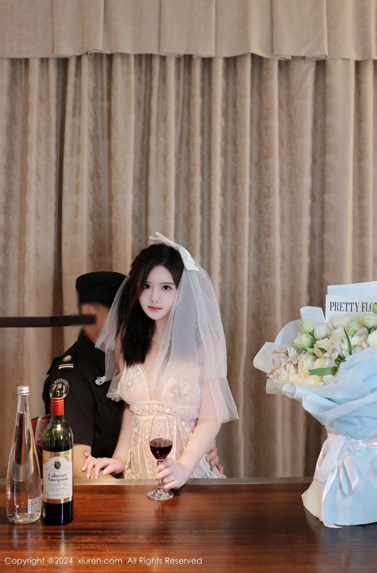 秀人集.com_[XiuRen秀人网]No.8991_模特小薯条nienie性感白色连衣短裙配白丝袜秀完美身材诱惑写真75P