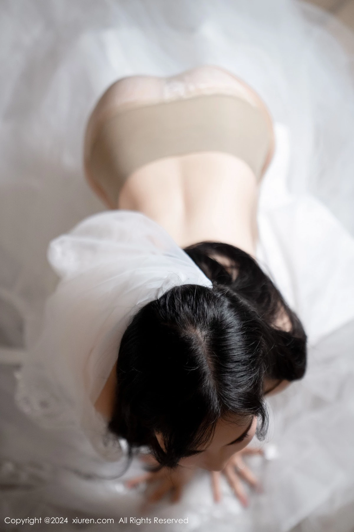 秀人集.com_[XiuRen秀人网]No.8998_模特利世浴室场景性感白色婚纱配超薄肉丝秀完美身材诱惑写真100P