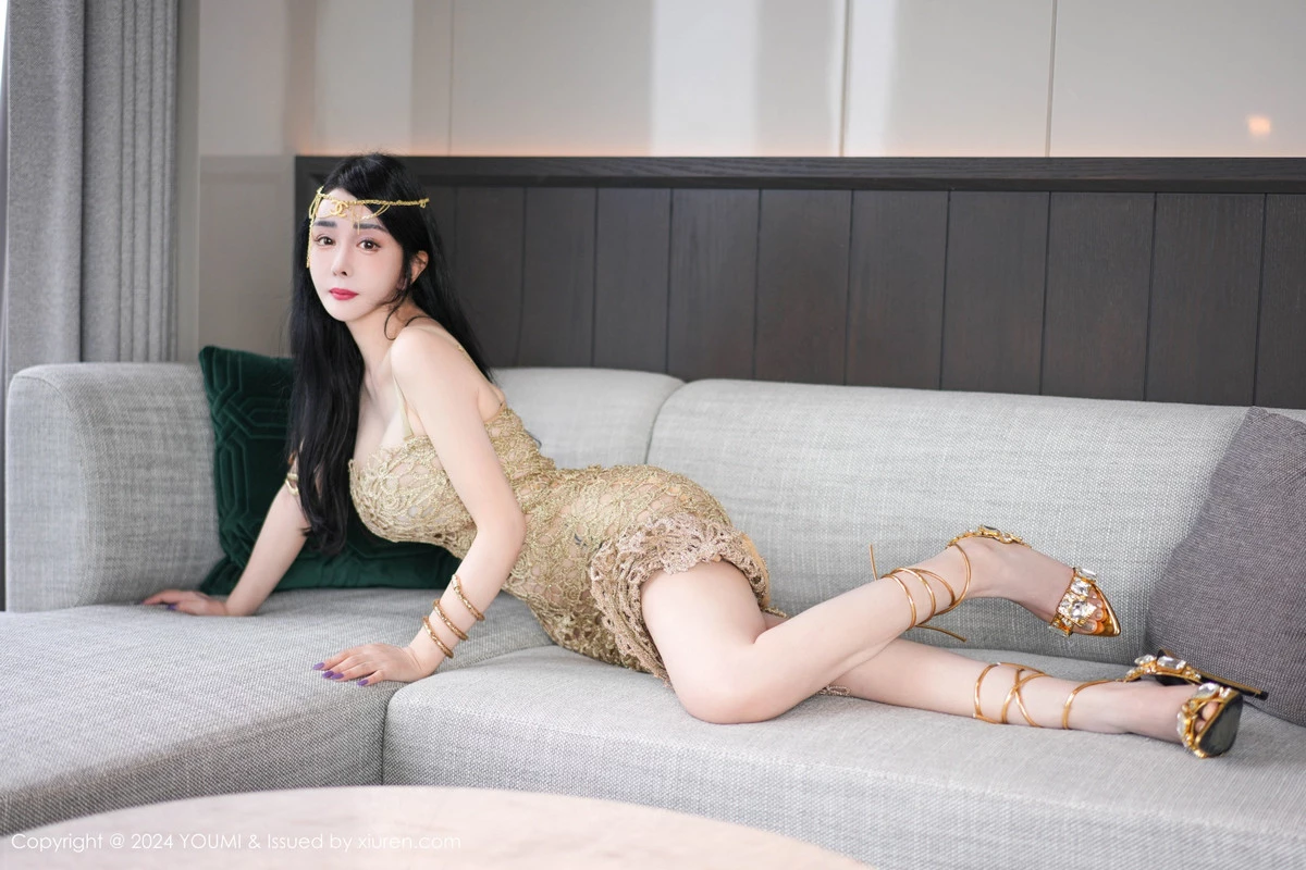 秀人集.com_[YouMi尤蜜荟]Vol.1091_模特允爾私房性感金色镂空连衣裙半脱秀丰满身材惹火诱惑写真69P