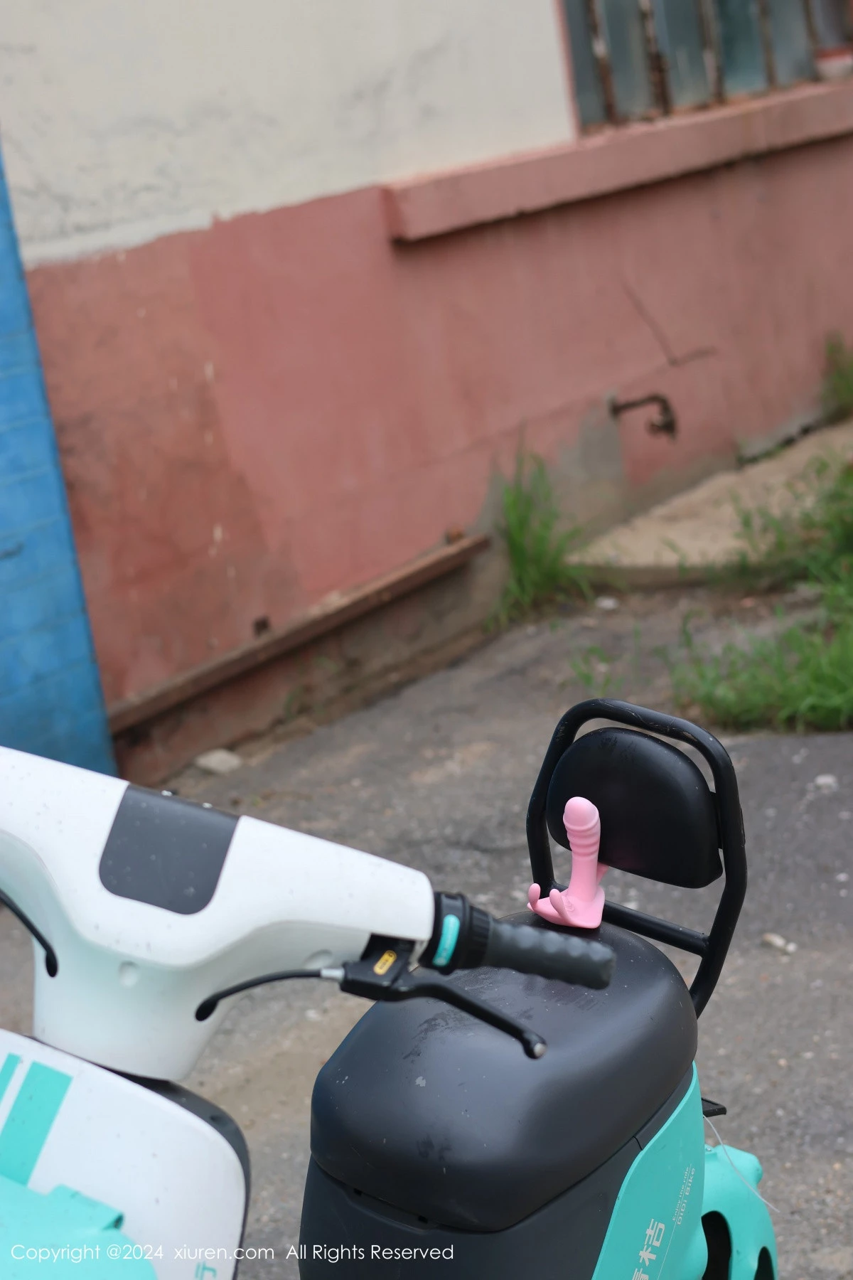 秀人集.com_[XiuRen秀人网]No.9024_模特小薯条nienie性感黄色上衣配白色短裙秀曼妙身姿迷人写真89P