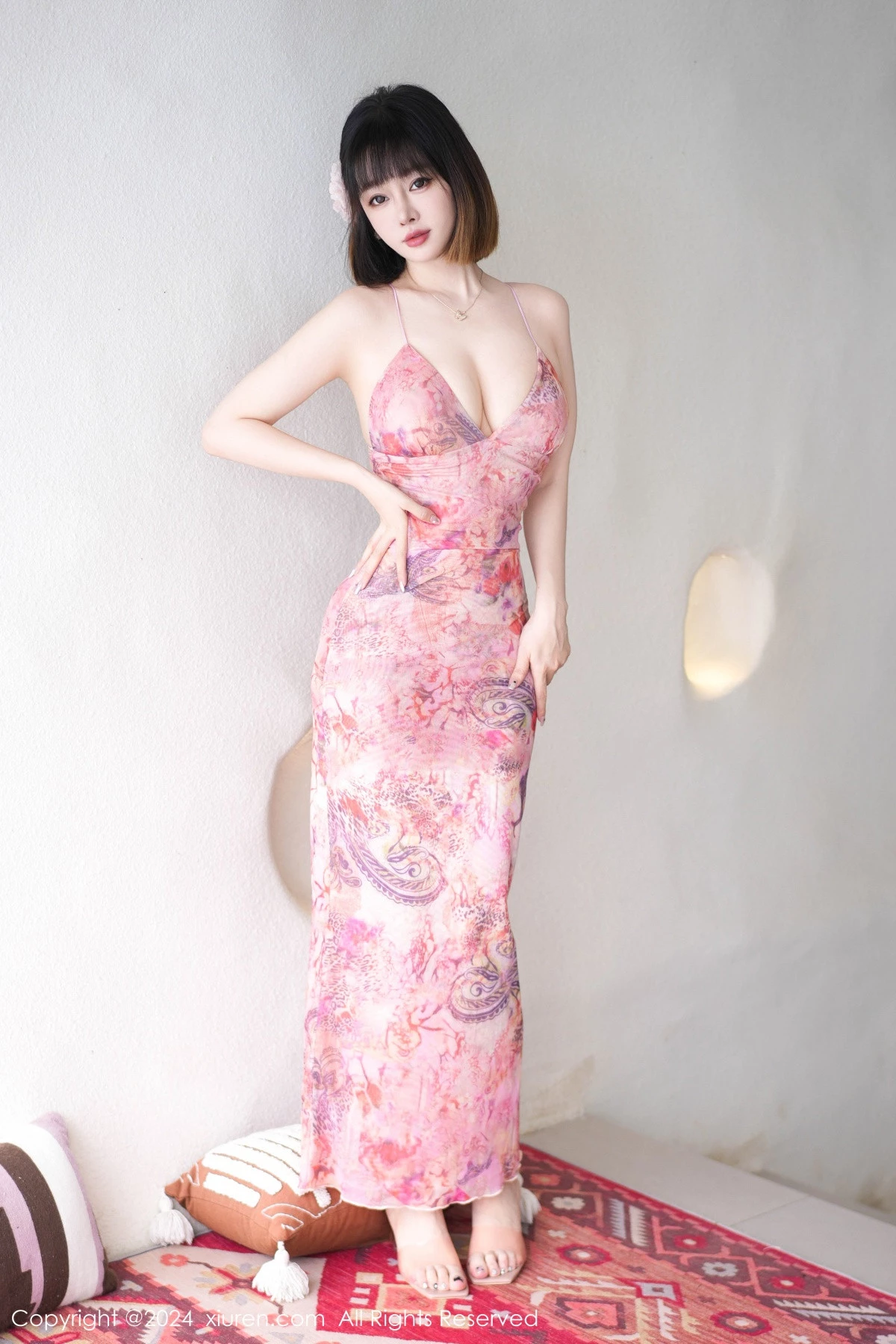 秀人集.com_[XiuRen秀人网]No.9025_女神王雨纯性感粉色吊带长裙低胸秀曼妙身姿迷人诱惑写真71P