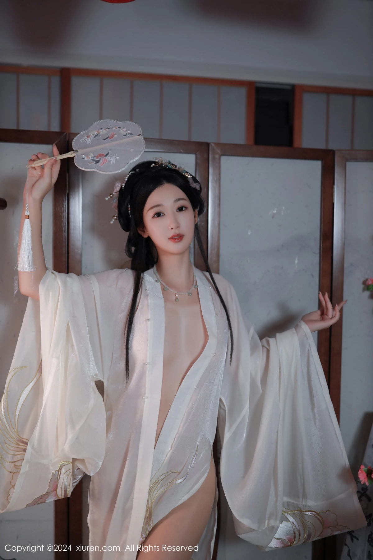 秀人集.com_[XiuRen秀人网]No.8898_模特唐安琪性感浅色古装服饰配超薄无内肉丝秀曼妙身姿诱惑写真81P