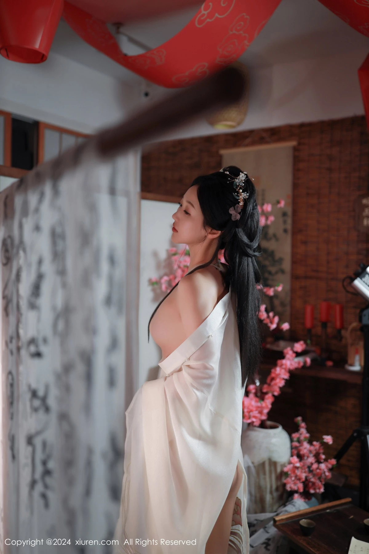 秀人集.com_[XiuRen秀人网]No.8898_模特唐安琪性感浅色古装服饰配超薄无内肉丝秀曼妙身姿诱惑写真81P