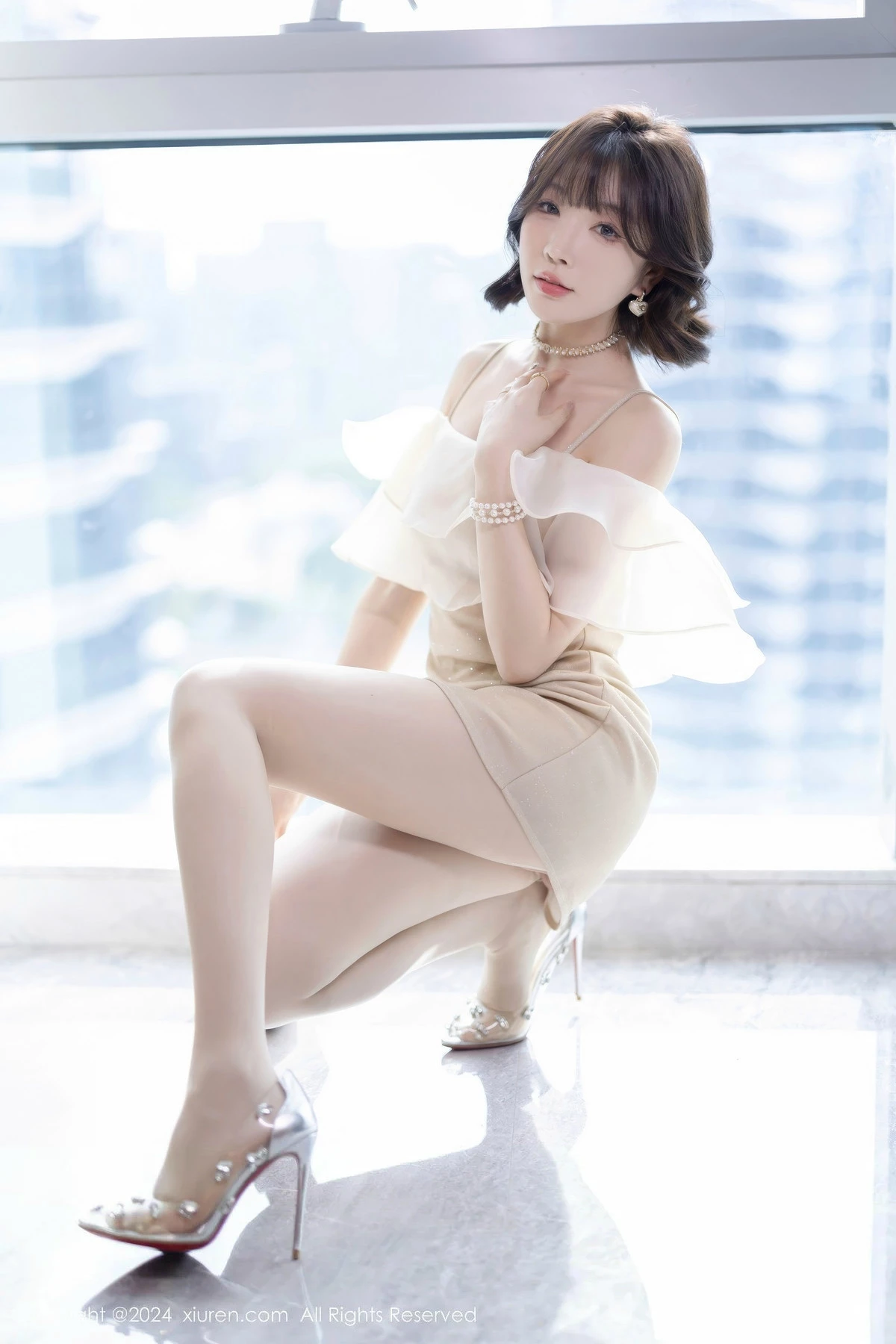 秀人集.com_[XiuRen秀人网]No.8917_女神徐莉芝Booty性感浅色连衣短裙+黑色情趣内衣迷人诱惑写真90P