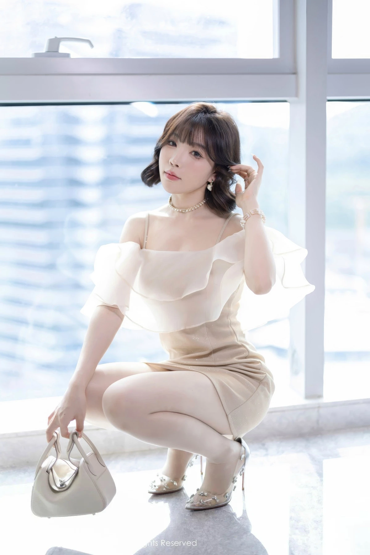 秀人集.com_[XiuRen秀人网]No.8917_女神徐莉芝Booty性感浅色连衣短裙+黑色情趣内衣迷人诱惑写真90P