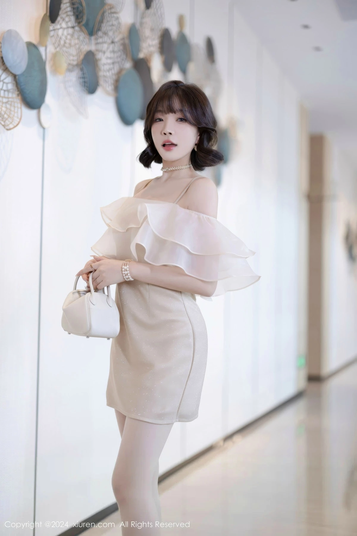 秀人集.com_[XiuRen秀人网]No.8917_女神徐莉芝Booty性感浅色连衣短裙+黑色情趣内衣迷人诱惑写真90P