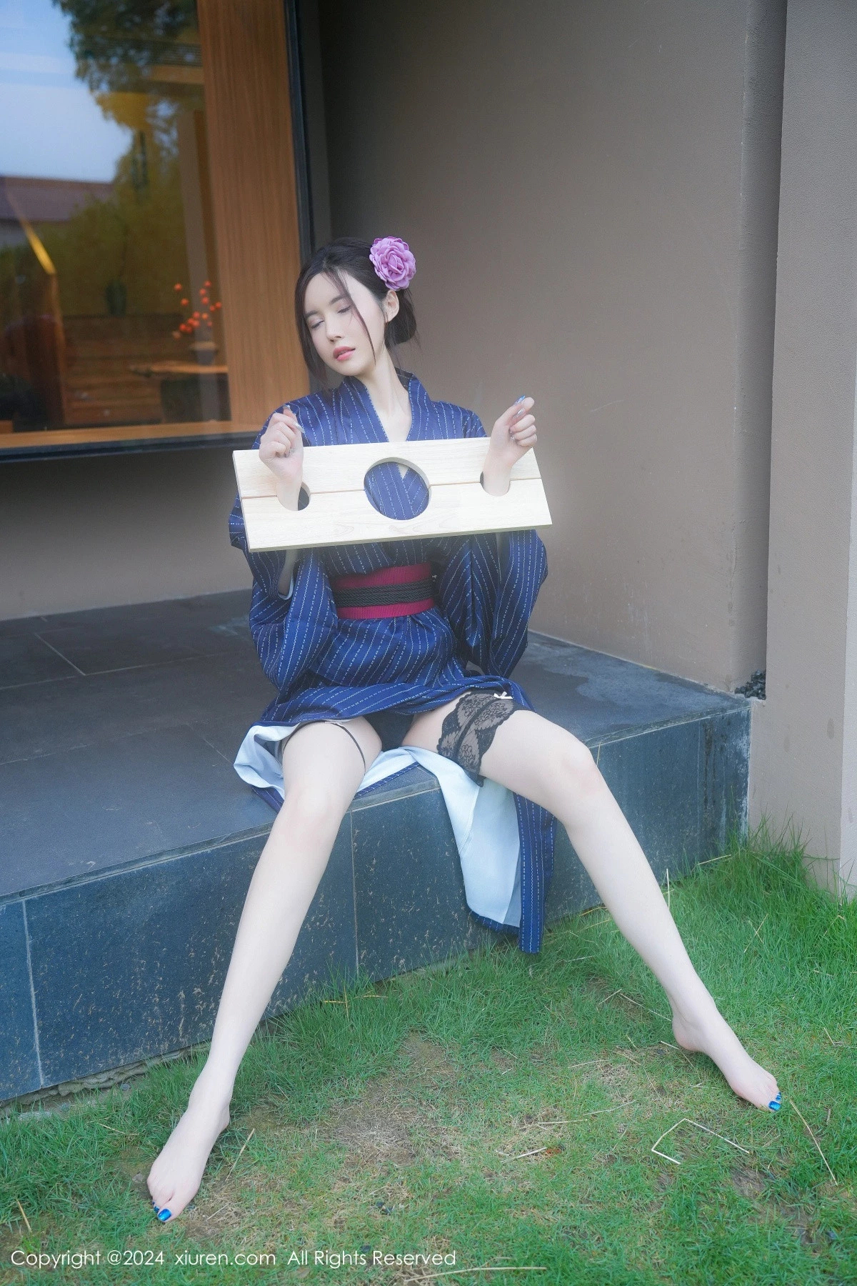 秀人集.com_[XiuRen秀人网]No.8928_模特Erikaki户外枷锁主题性感黑色情趣内衣秀白嫩美腿诱惑写真79P