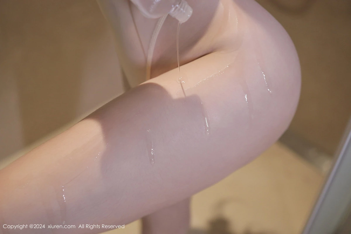 秀人集.com_[XiuRen秀人网]No.9072_模特江露露私房浴室性感透明连体肉丝秀惹火身材极致诱惑写真61P