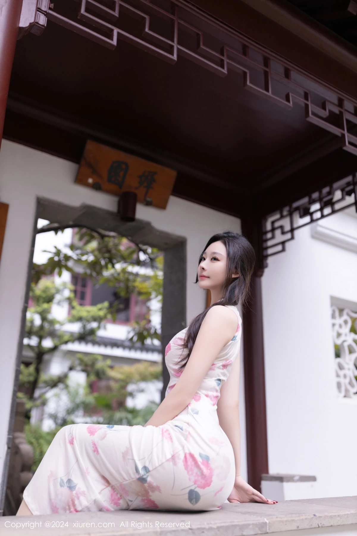 秀人集.com_[XiuRen秀人网]No.9087_模特小逗逗性感粉色图案连衣裙配超薄肉丝秀曼妙身姿诱惑写真79P