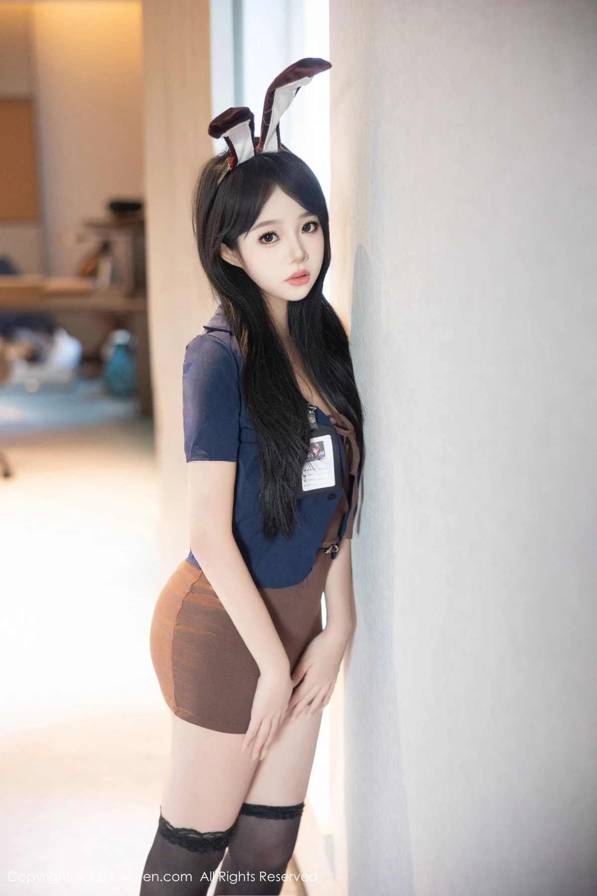 秀人集.com_[XiuRen秀人网]No.9083_模特黎秋秋私房性感深蓝OL服饰配超薄黑丝秀完美身材诱惑写真81P