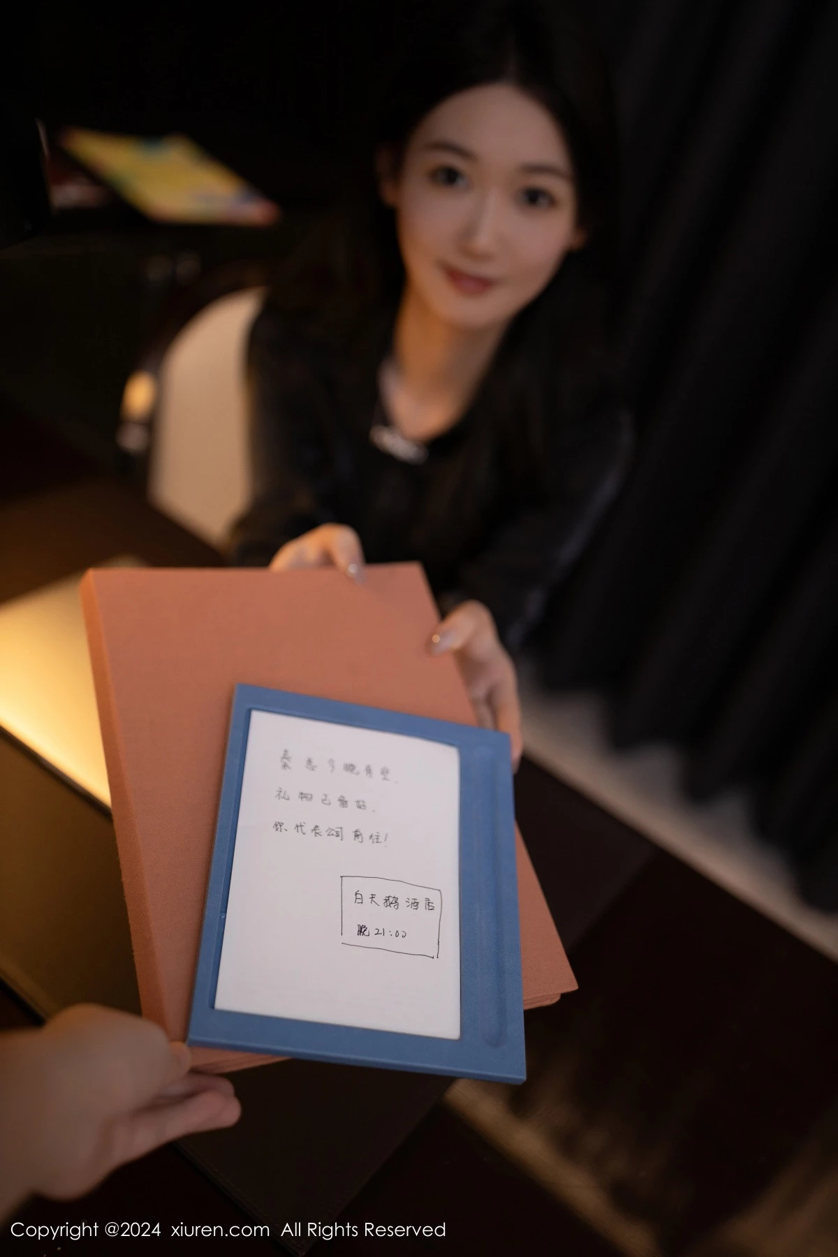 秀人集.com_[XiuRen秀人网]No.9102_模特唐安琪送礼主题性感黑色OL服饰配黑丝袜秀曼妙身姿诱惑写真88P