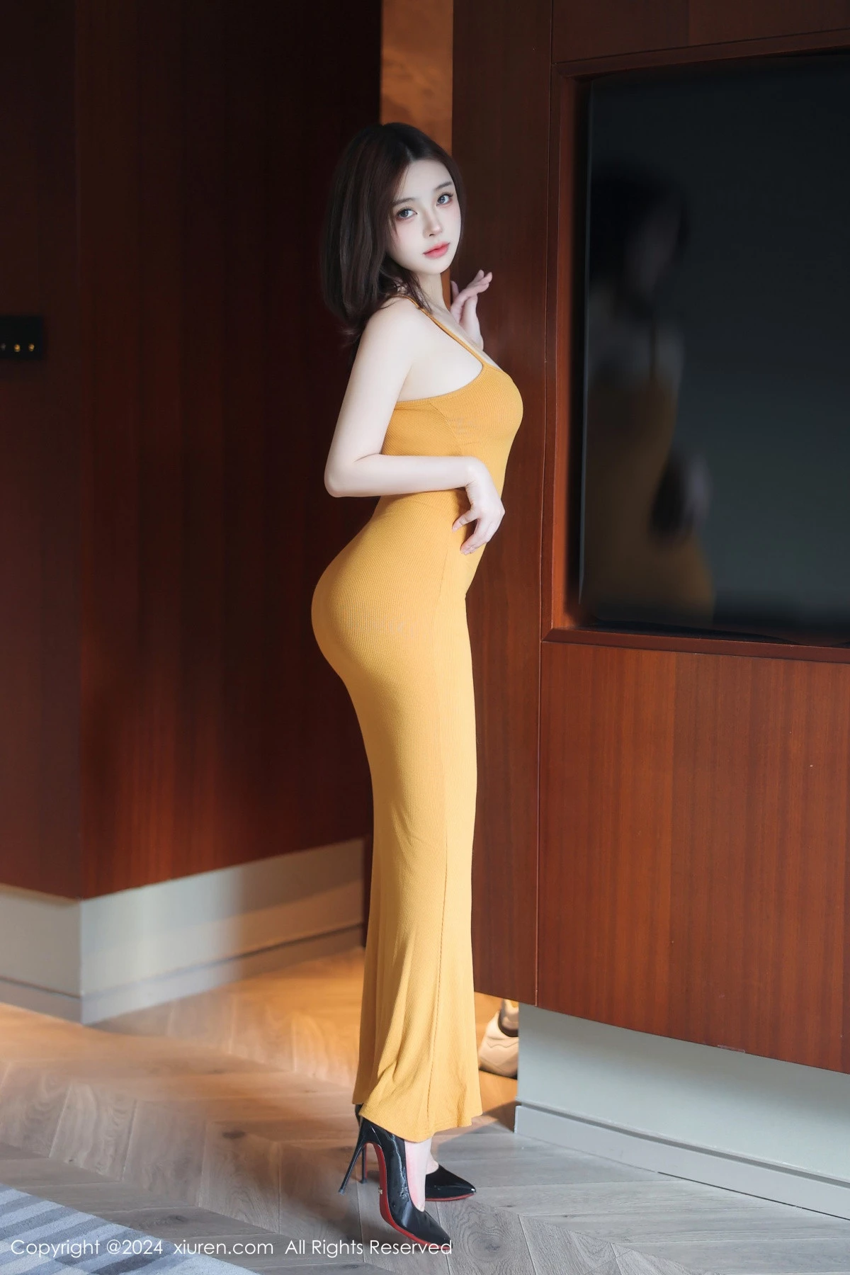 秀人集.com_[XiuRen秀人网]No.9103_新人模特麻布学妹性感浅色吊裙+渔网连体黑丝秀凹凸身材诱惑写真80P