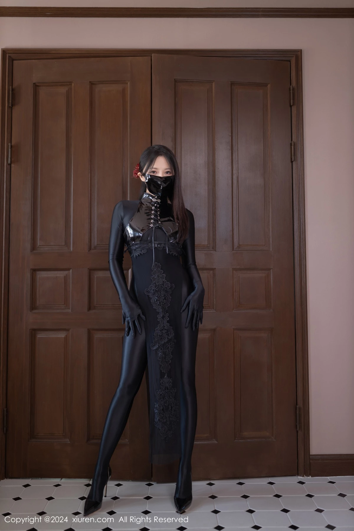 秀人集.com_[XiuRen秀人网]No.9125_模特鱼子酱Fish私房性感黑色紧身连体衣秀曼妙身姿撩人诱惑写真80P