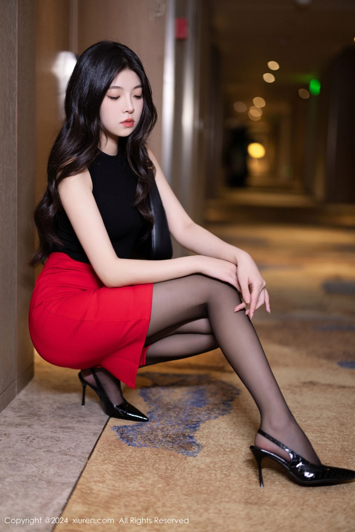 秀人集.com_[XiuRen秀人网]No.9169_模特初梦瑶性感红色短裙露红色内衣配黑丝吊袜秀美腿诱惑写真80P