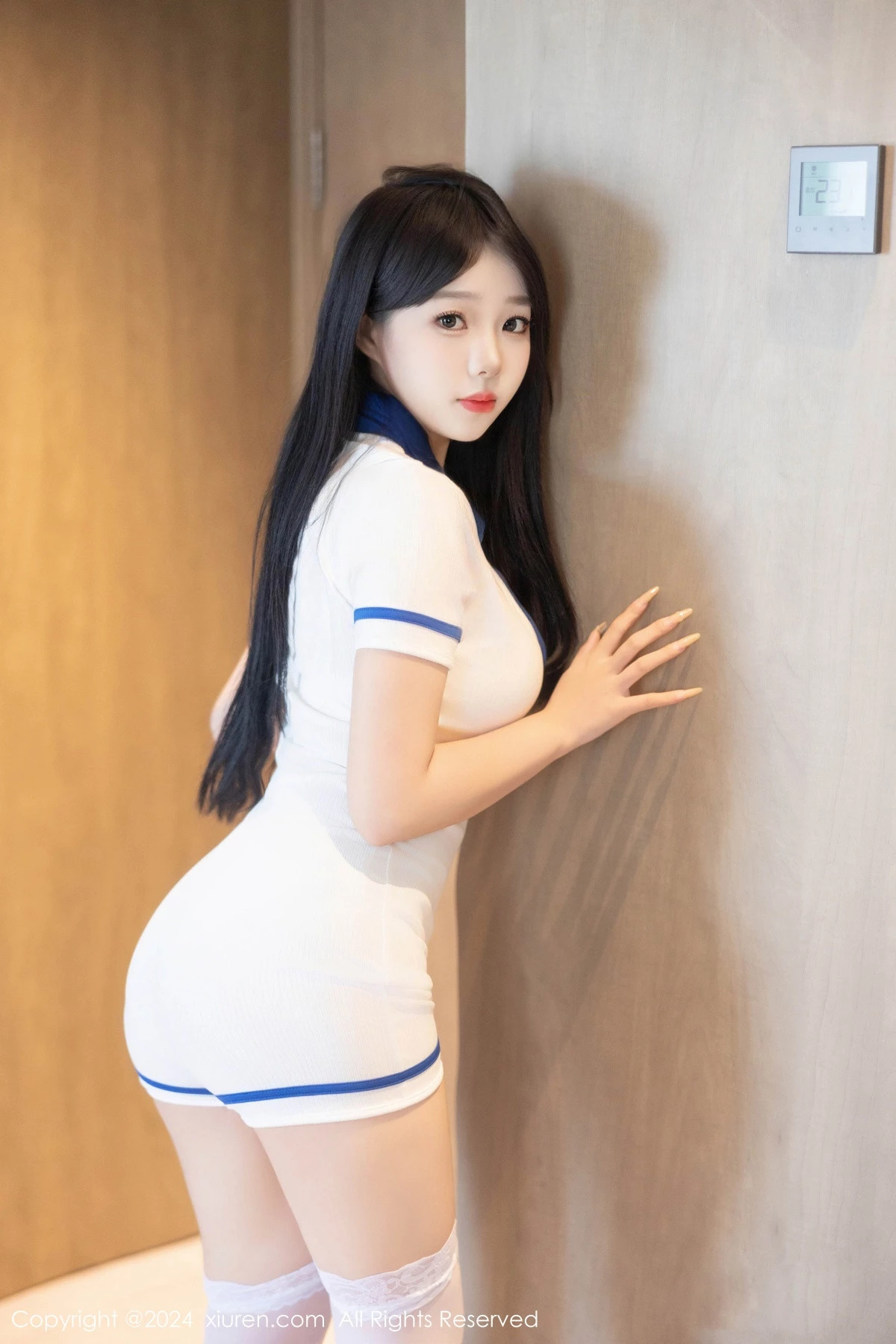 秀人集.com_[XiuRen秀人网]No.9056_新人模特黎秋秋性感白色情趣学妹服配白丝袜秀丰满身材诱惑写真75P