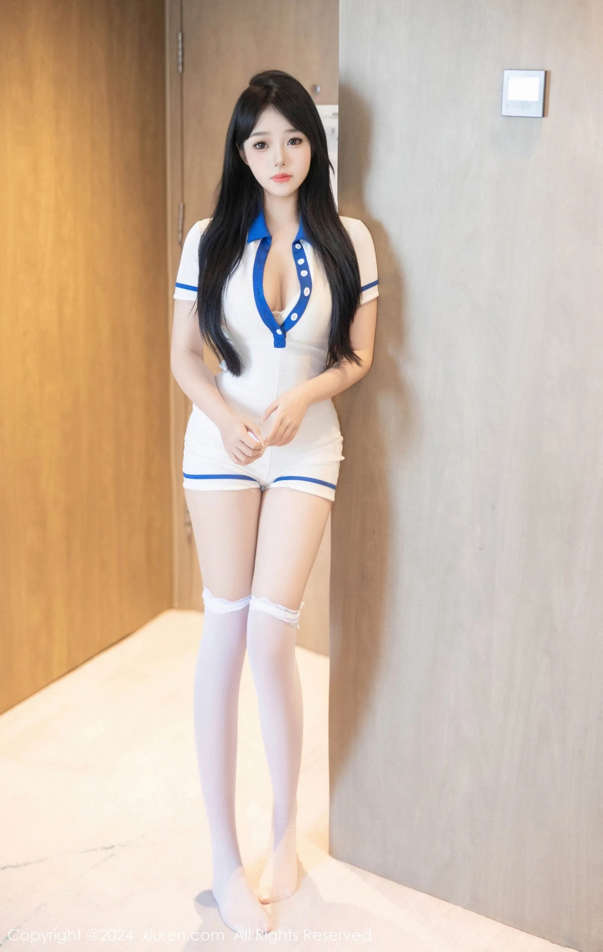 秀人集.com_[XiuRen秀人网]No.9056_新人模特黎秋秋性感白色情趣学妹服配白丝袜秀丰满身材诱惑写真75P