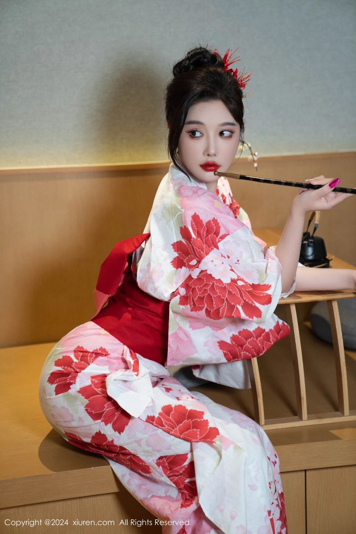 秀人集.com_[XiuRen秀人网]No.9208_女神杨晨晨性感红色花朵服饰露红色情趣内衣秀丰腴身材诱惑写真96P