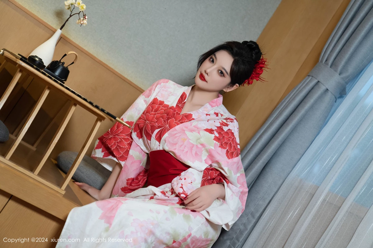 秀人集.com_[XiuRen秀人网]No.9208_女神杨晨晨性感红色花朵服饰露红色情趣内衣秀丰腴身材诱惑写真96P