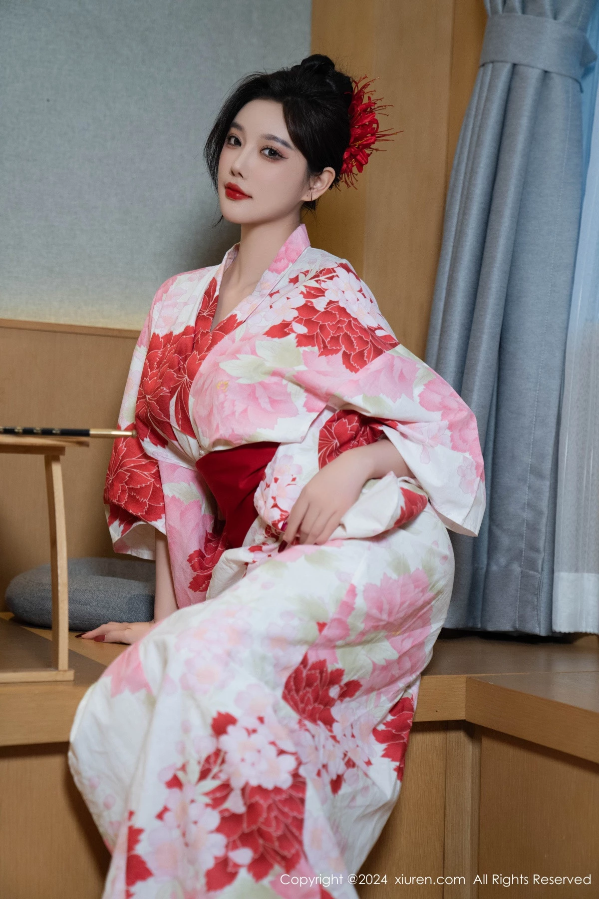 秀人集.com_[XiuRen秀人网]No.9208_女神杨晨晨性感红色花朵服饰露红色情趣内衣秀丰腴身材诱惑写真96P