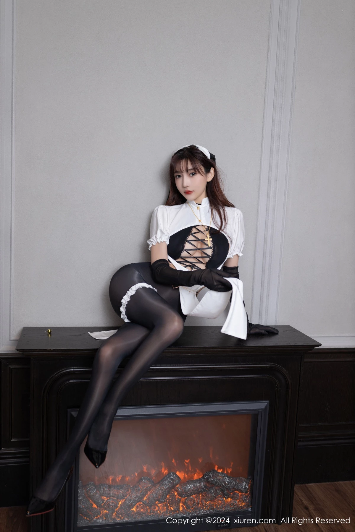 秀人集.com_[XiuRen秀人网]No.9216_模特陆萱萱性感黑白修女服饰配超薄连体黑丝秀完美身材诱惑写真77P